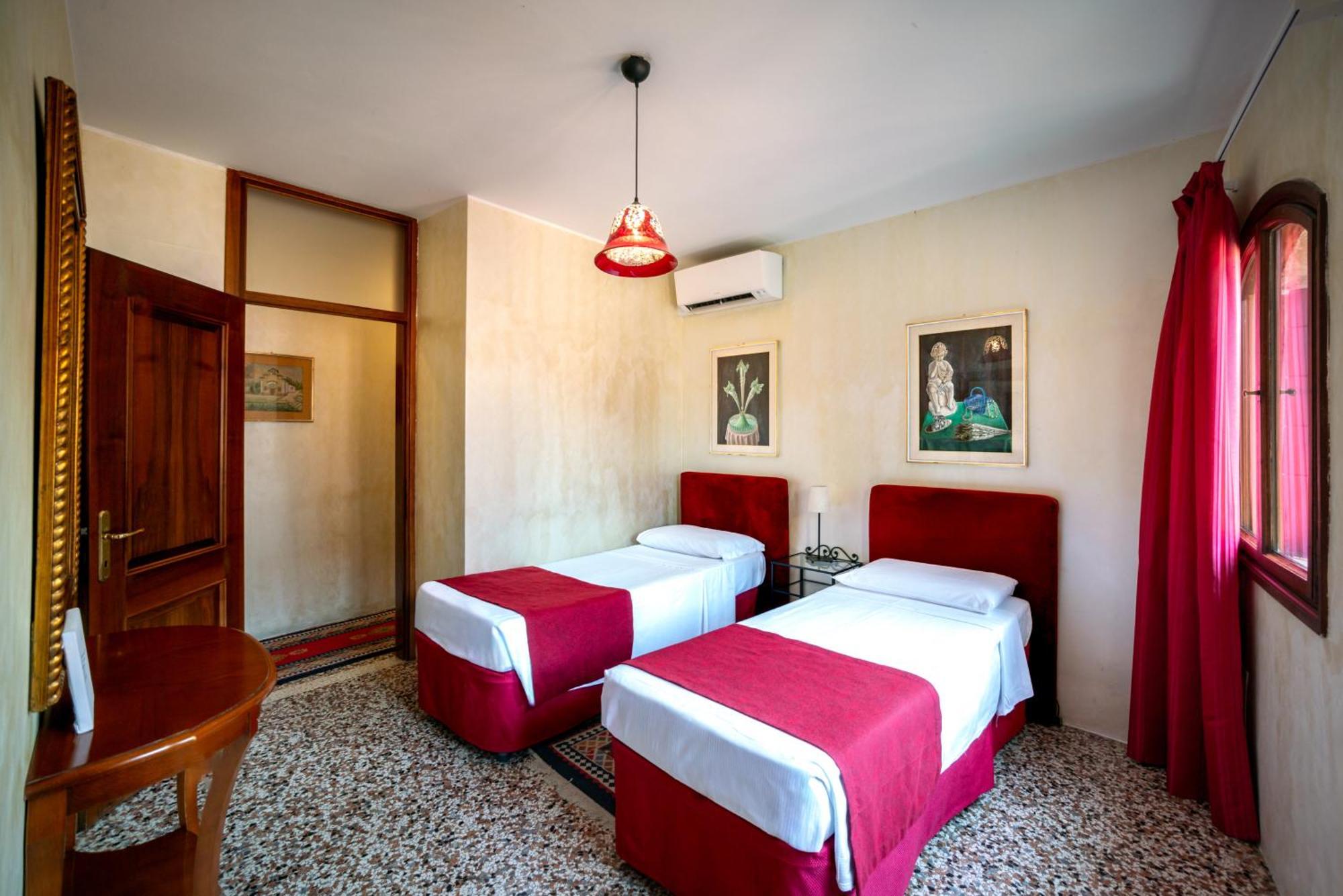 Palazzo San Luca 3* Venecia