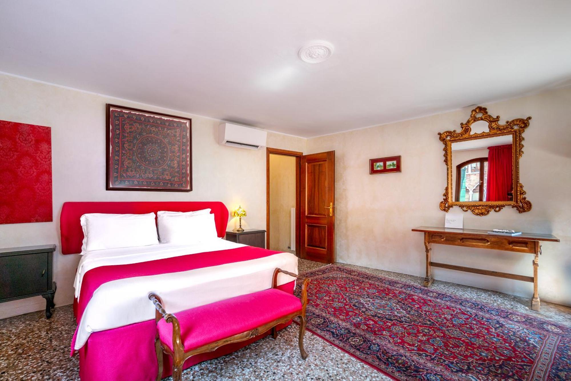 Palazzo San Luca 3* Venecia