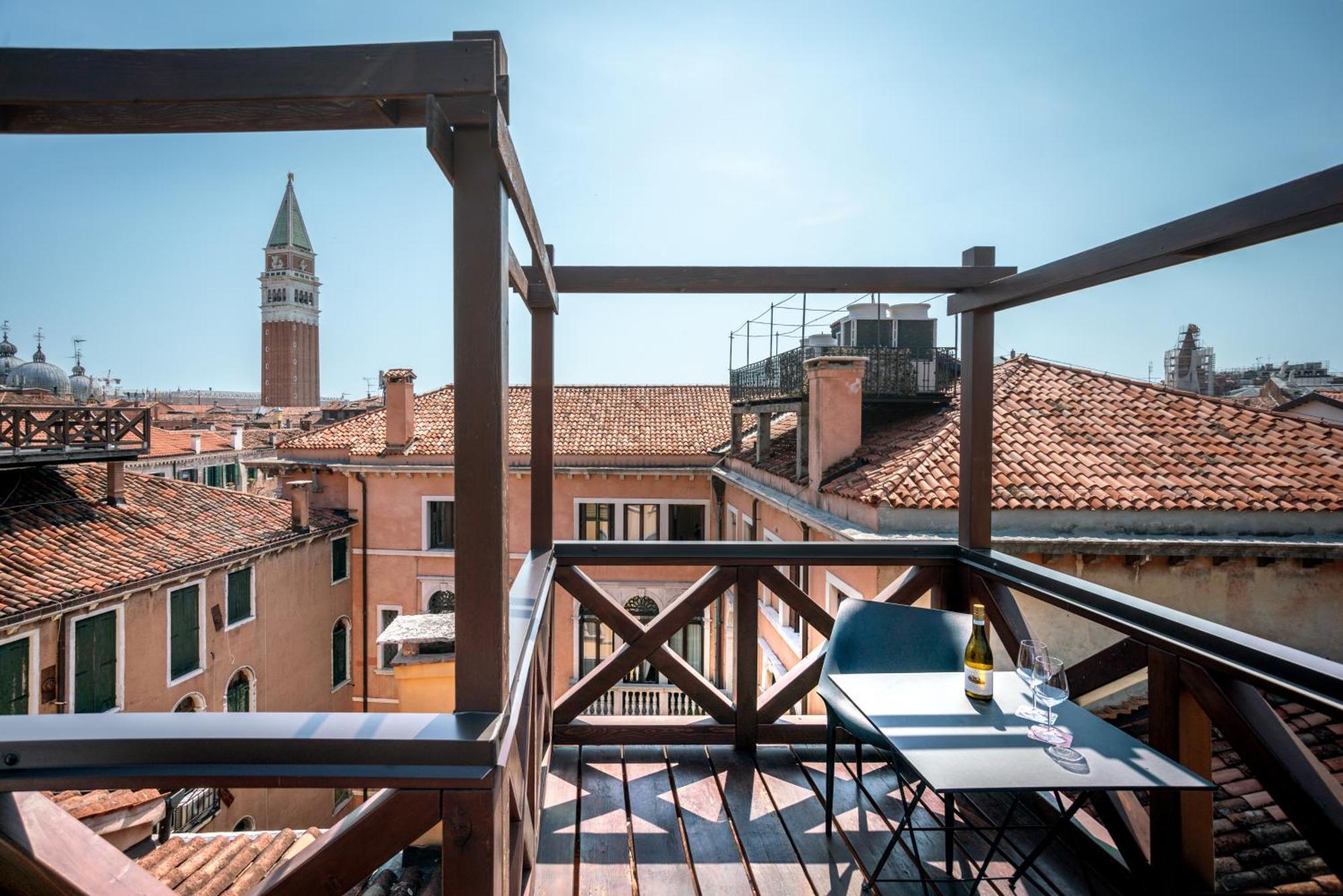 Palazzo San Luca 3* Venecia