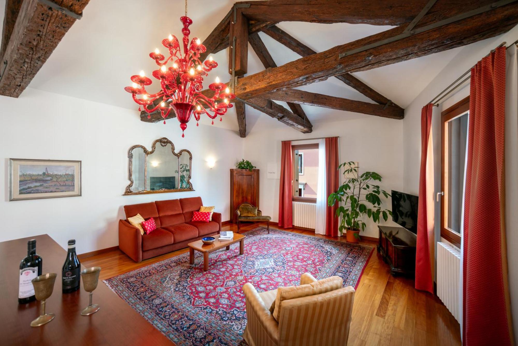 Pensión Palazzo San Luca 3*